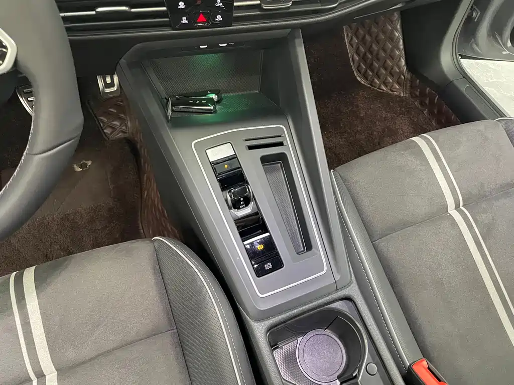 Volkswagen Golf — миниатюра 11