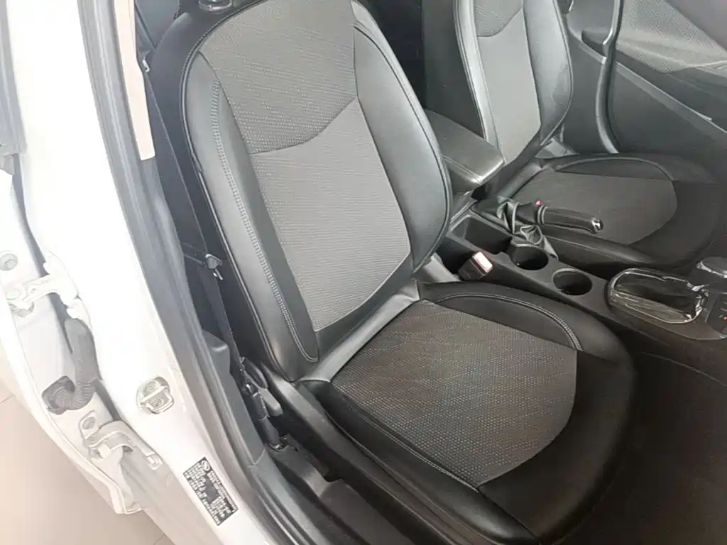 Chevrolet Cruze — миниатюра 25