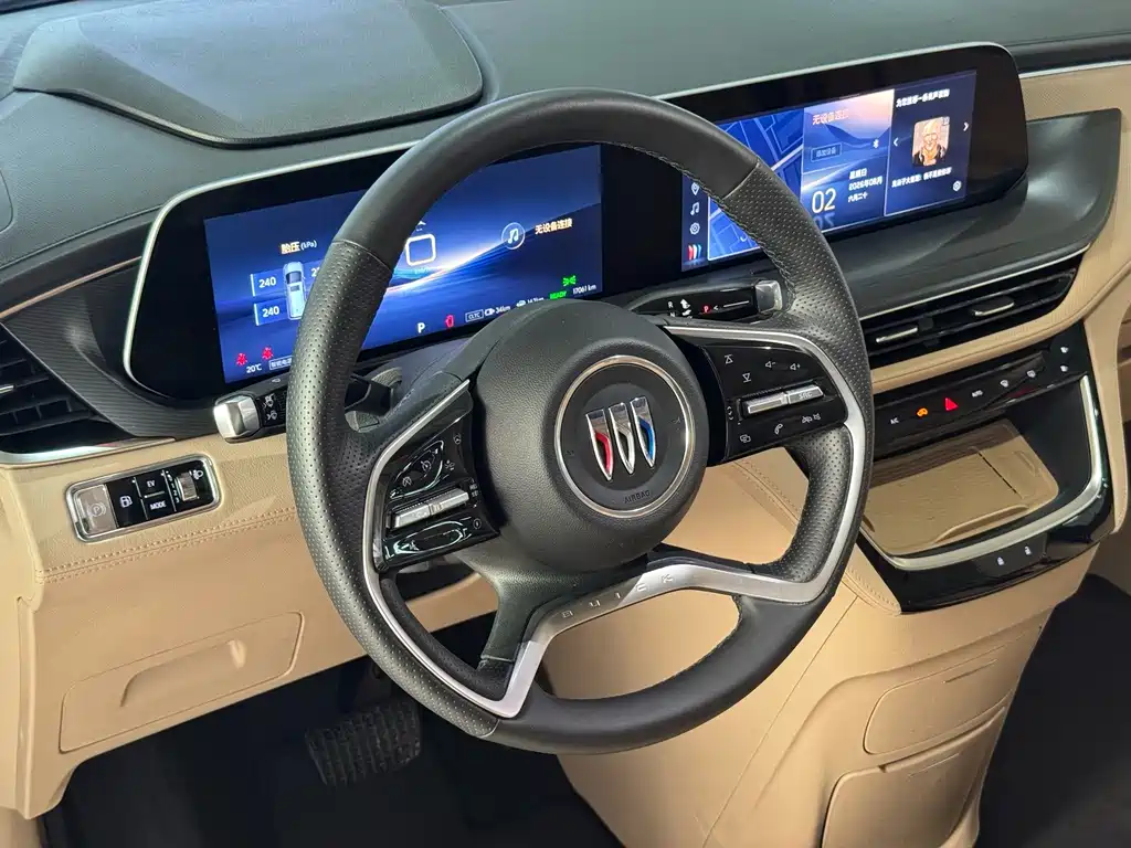 Buick GL8 Hybrid — миниатюра 21
