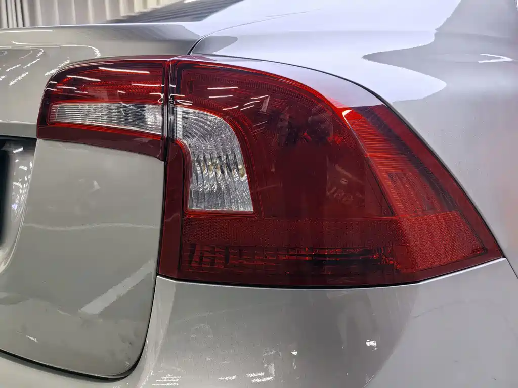 Volvo S60 — миниатюра 11