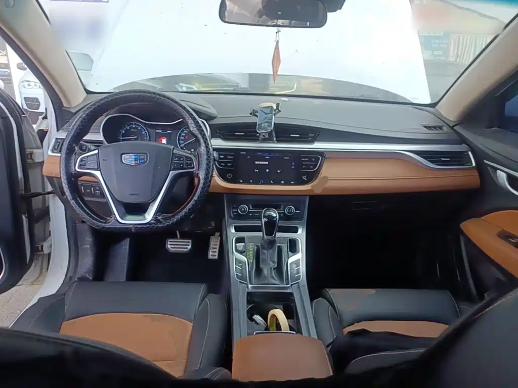 Geely Vision S1 — миниатюра 10