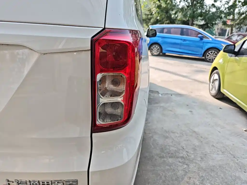 Wuling Hongguang — миниатюра 8