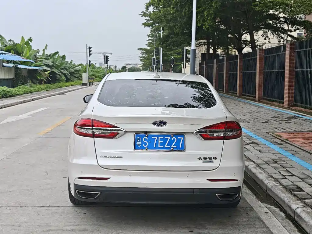Ford Mondeo — миниатюра 4