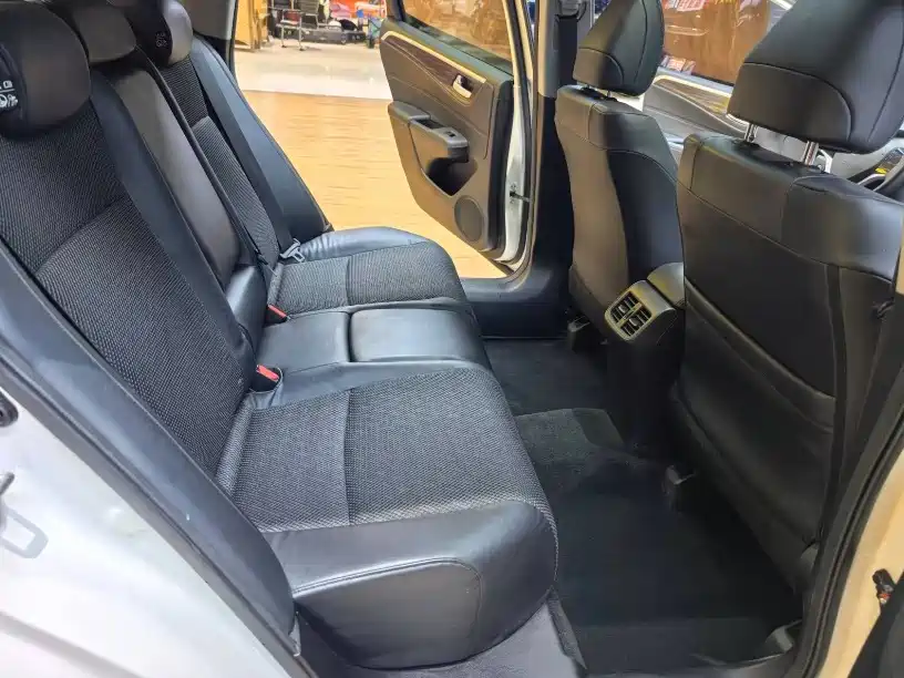 Honda Jade — миниатюра 6
