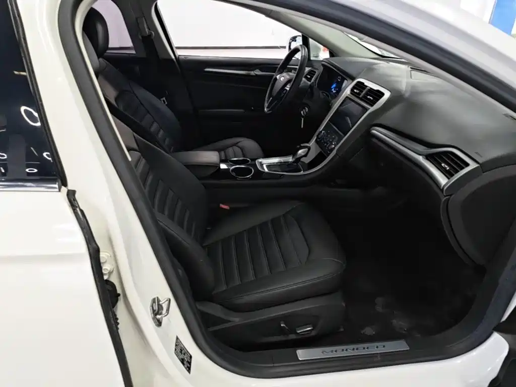 Ford Mondeo — миниатюра 25