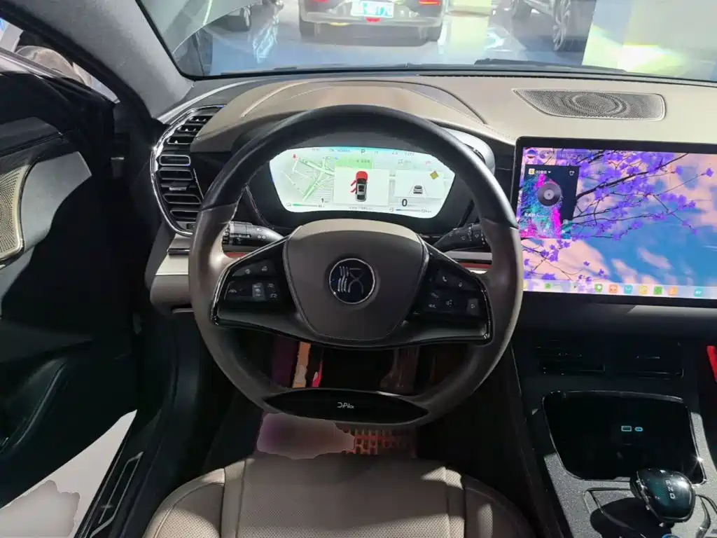BYD Han — миниатюра 11