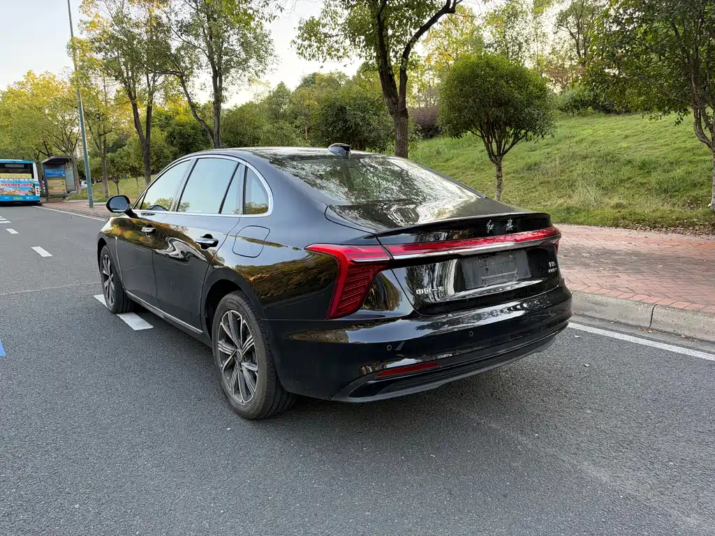 Hongqi Hongqi H5 PHEV — миниатюра 8
