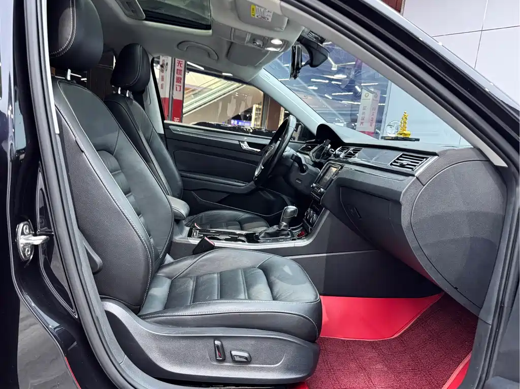 Volkswagen Passat 2017 330TSI DSG
