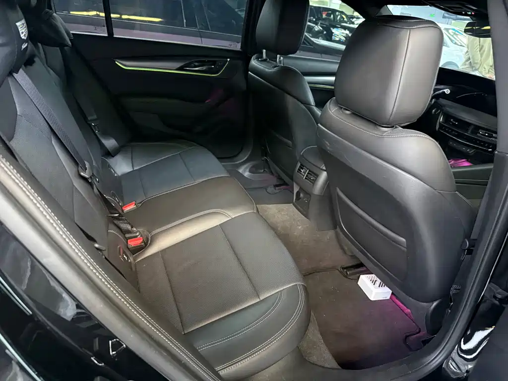 Cadillac CT5 — миниатюра 6