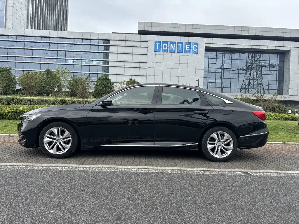 Honda Accord — миниатюра 8