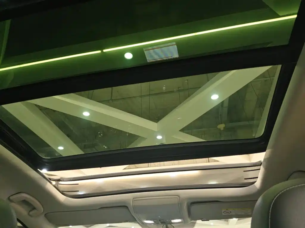 Volkswagen Touran — миниатюра 18