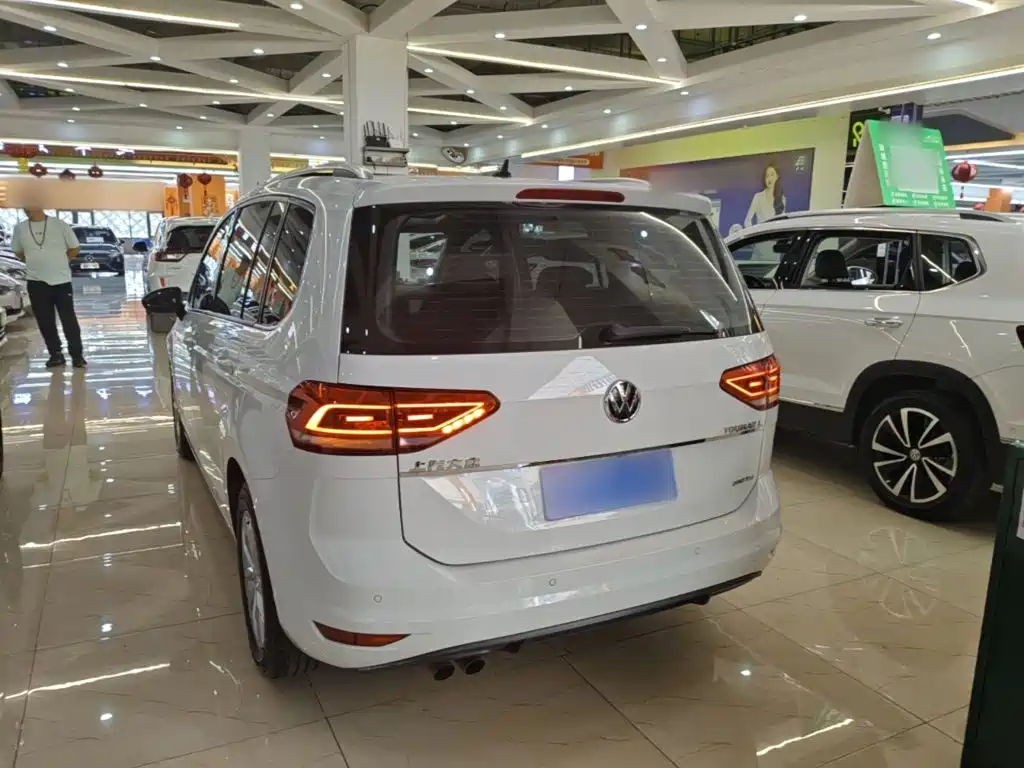 Volkswagen Touran — миниатюра 5