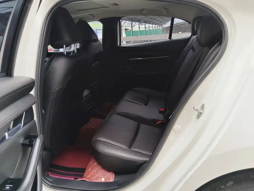 Mazda 3 Axela — миниатюра 9