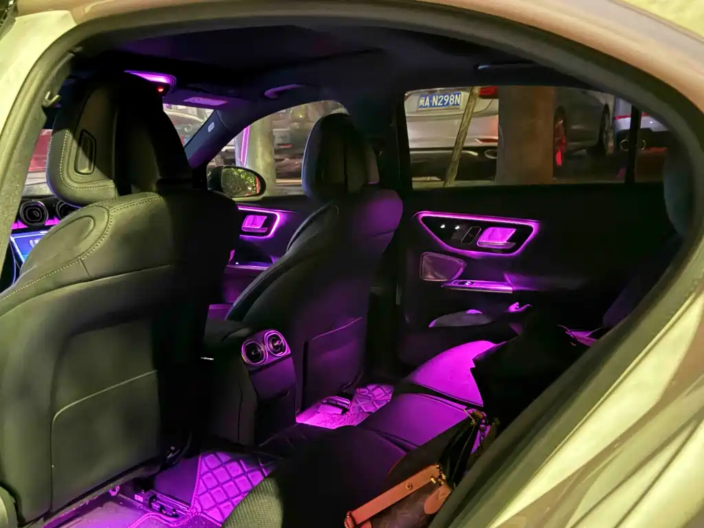 Mercedes-Benz C-Class — миниатюра 9