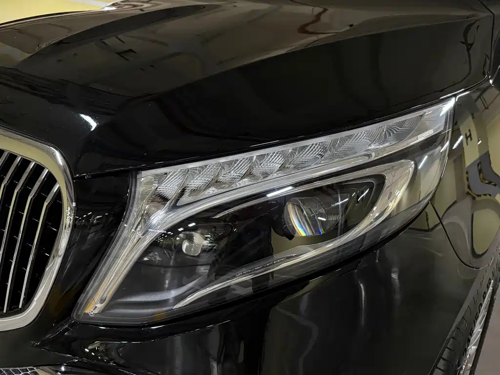 MERCEDES-BENZ V CLASS