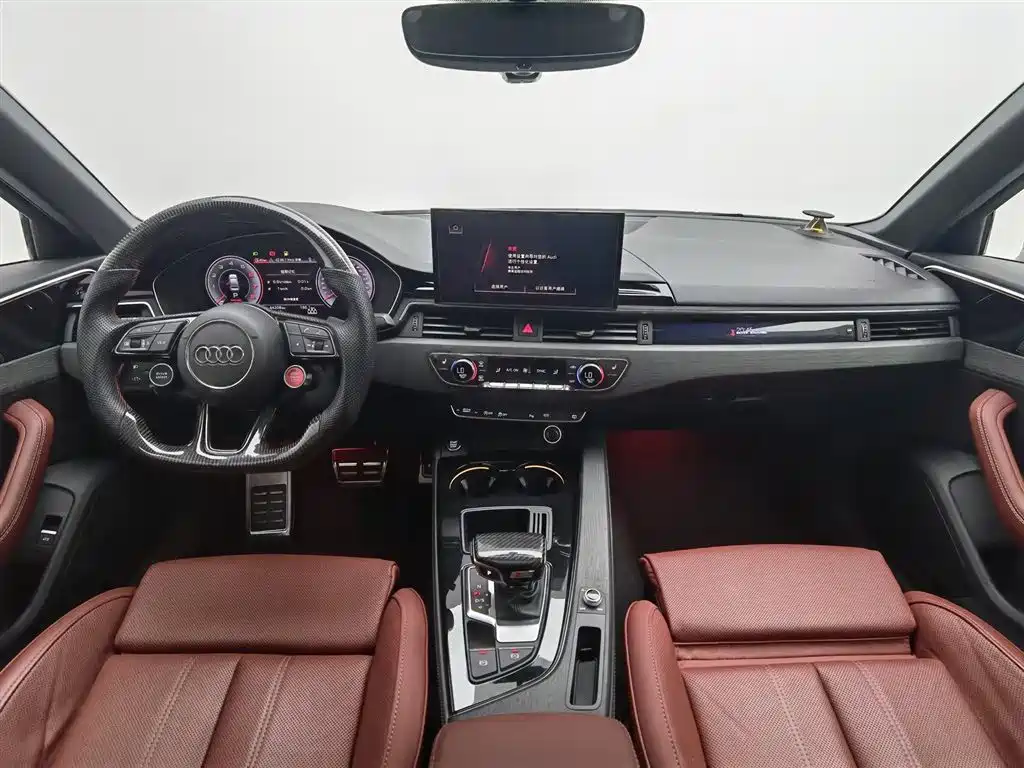 Audi A4L 2023 40 TFSI Luxury
