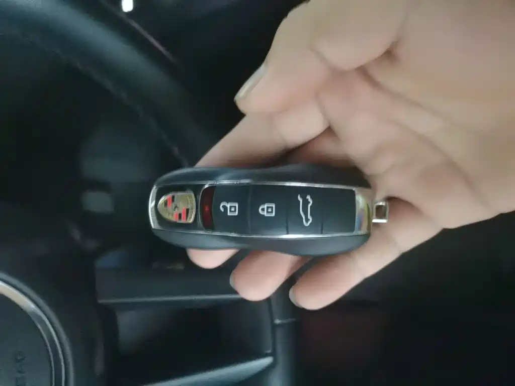 Porsche Macan — миниатюра 9