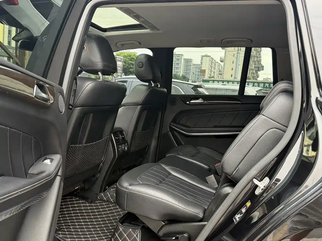 Mercedes-Benz GL-Class — миниатюра 9