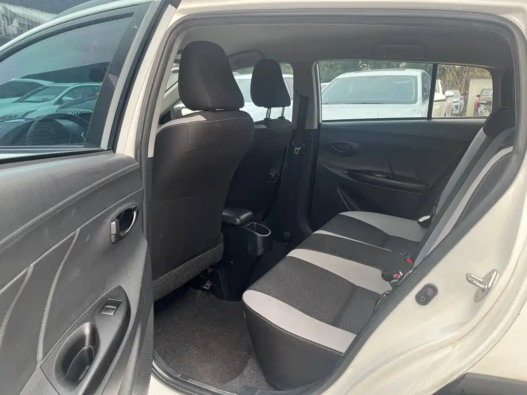 TOYOTA YARIS L ZHIXUAN