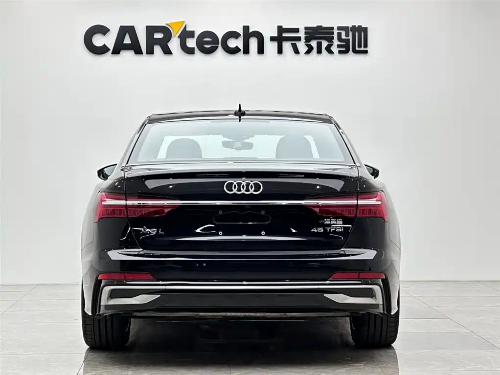 Audi A6L 2024 40 TFSI Luxury