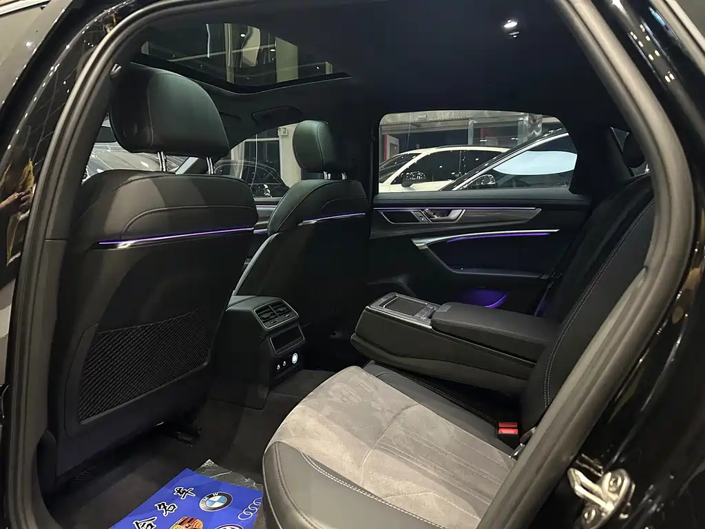 Audi A6L 2023 40 TFSI Luxury