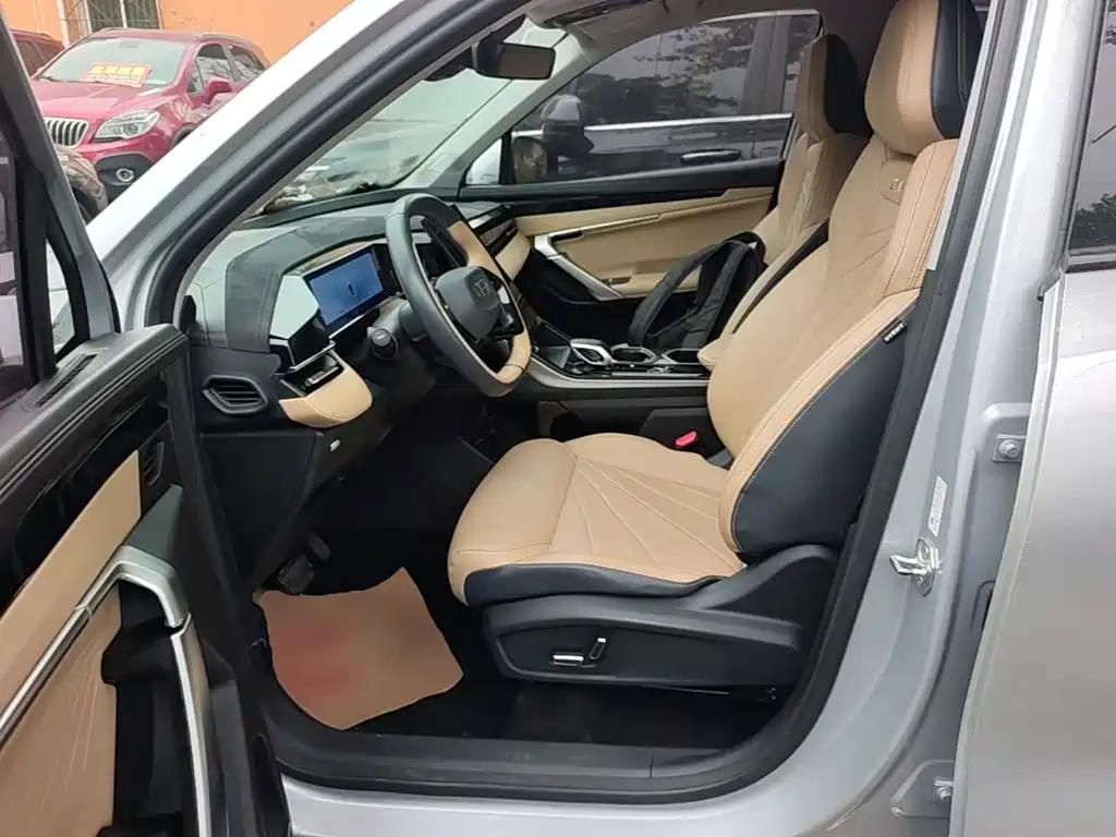 Geely Boyue L — миниатюра 15