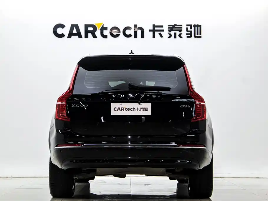 Volvo XC90 2023 B6 Luxury 7 мест