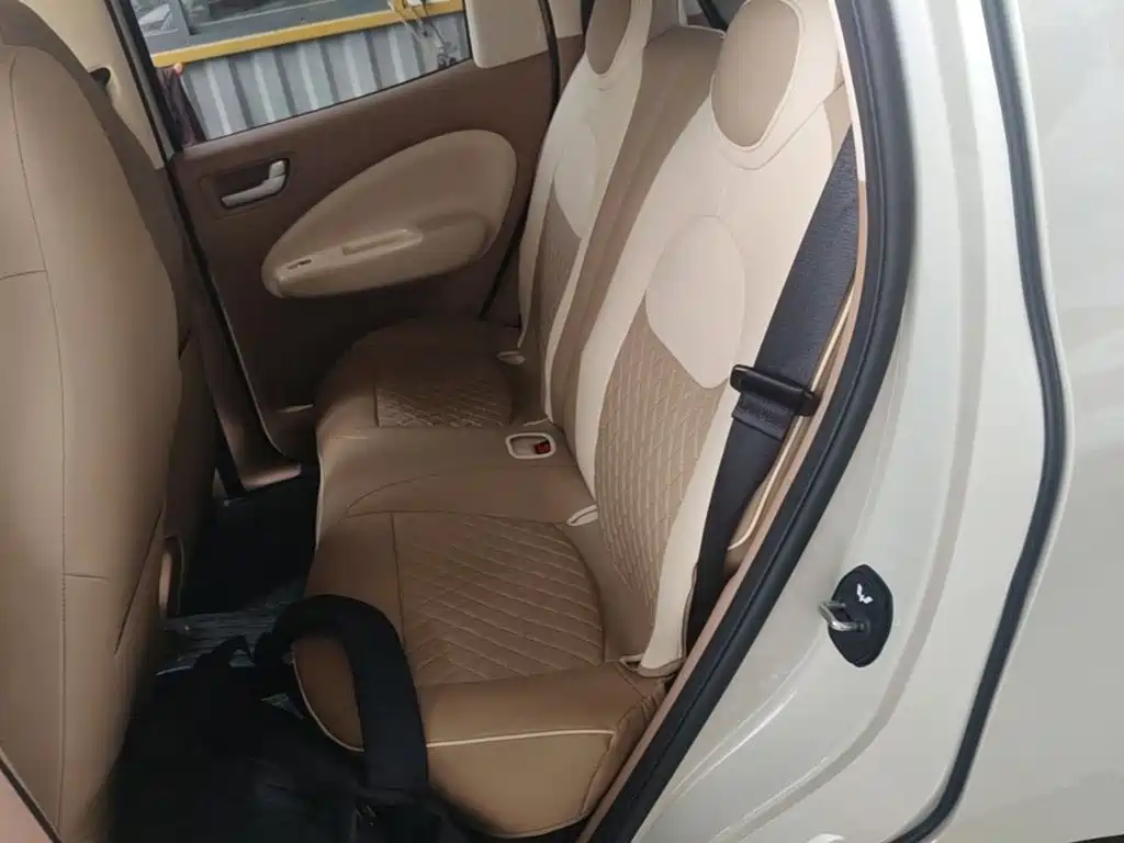 Wuling MINIEV — миниатюра 17