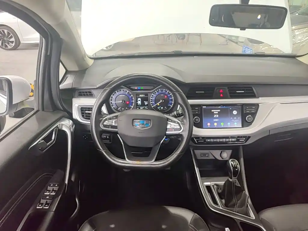 Geely Vision X3 — миниатюра 11