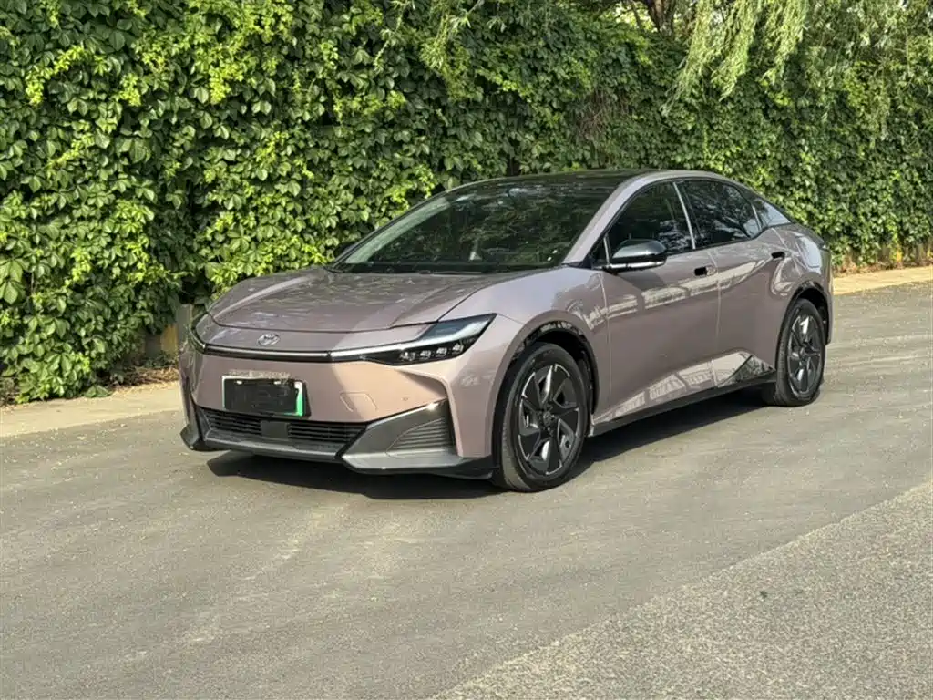 Toyota bZ3 2023