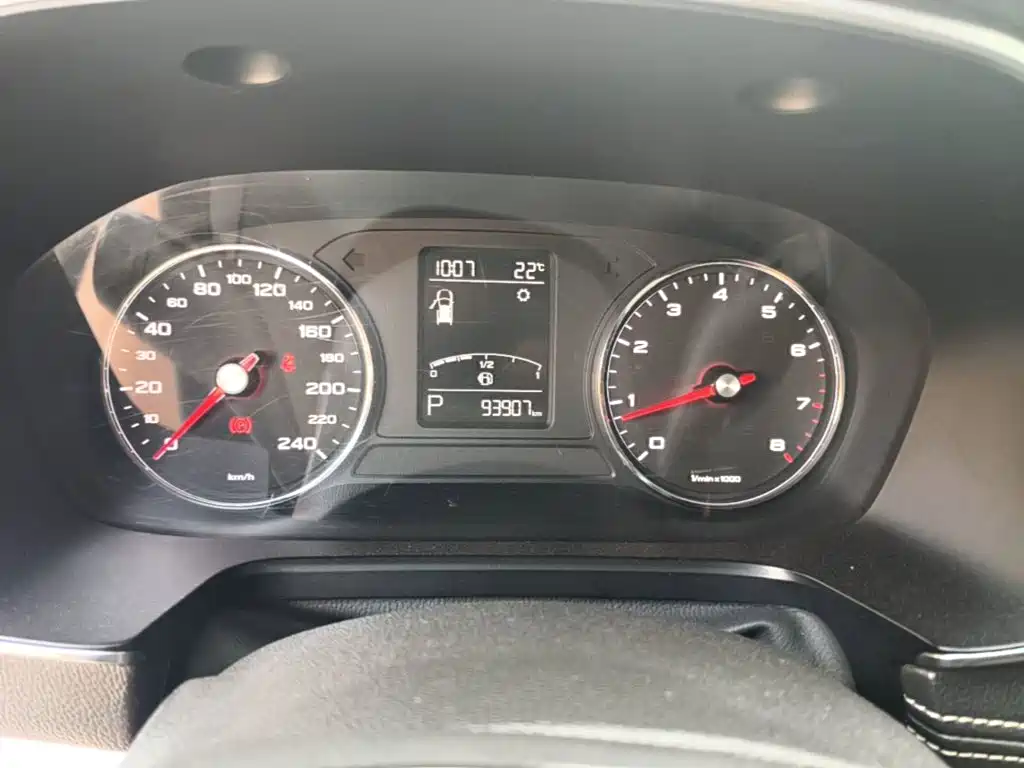 Roewe RX5 — миниатюра 12