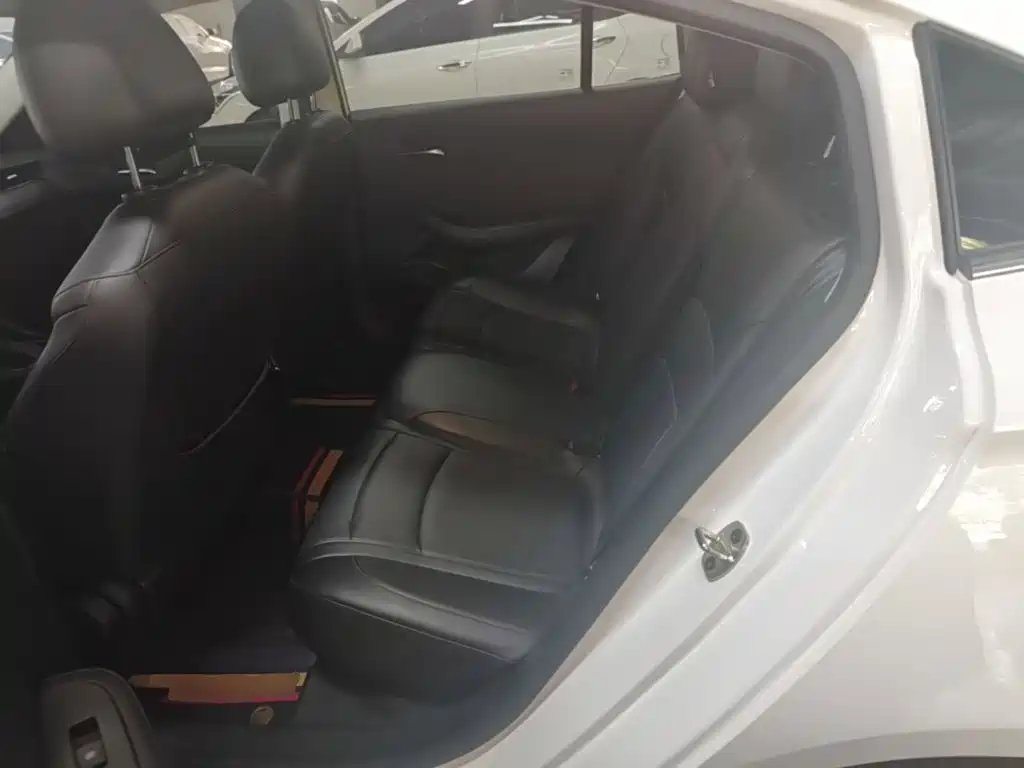 Roewe i5 — миниатюра 17
