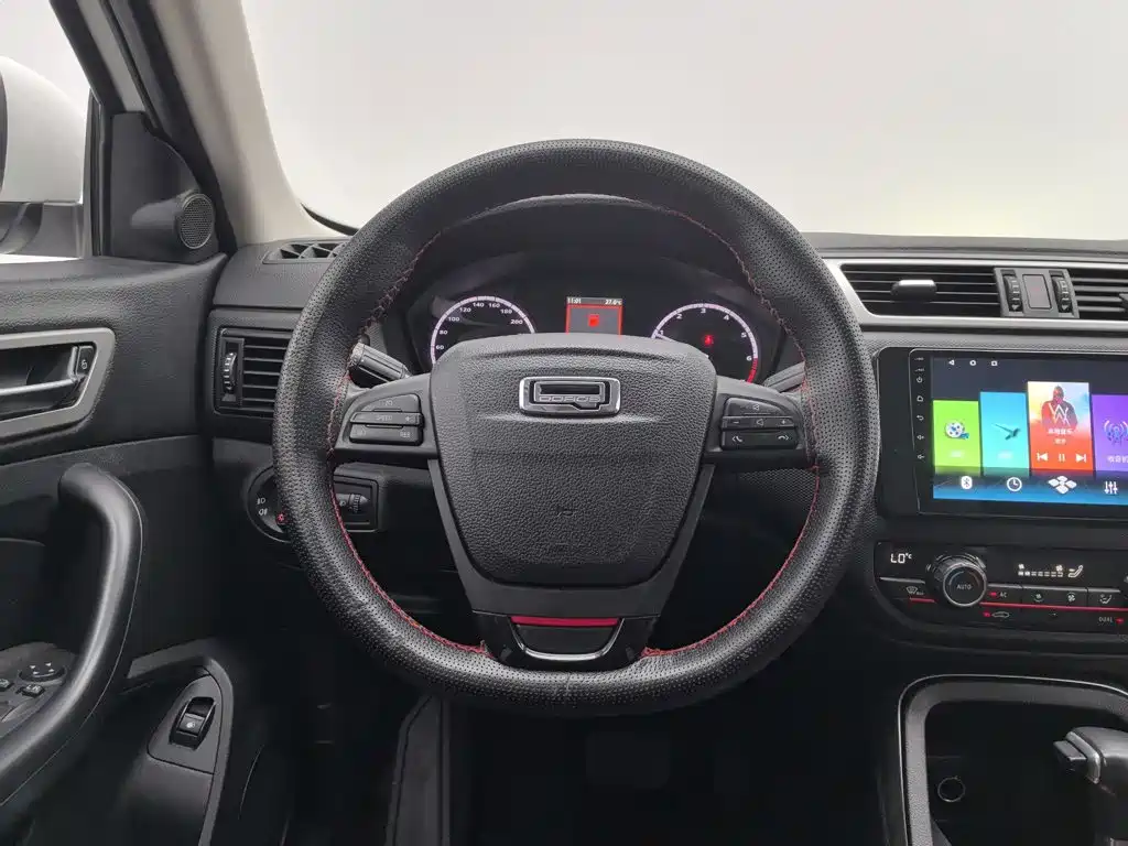 Qoros Qoros 5 — миниатюра 11