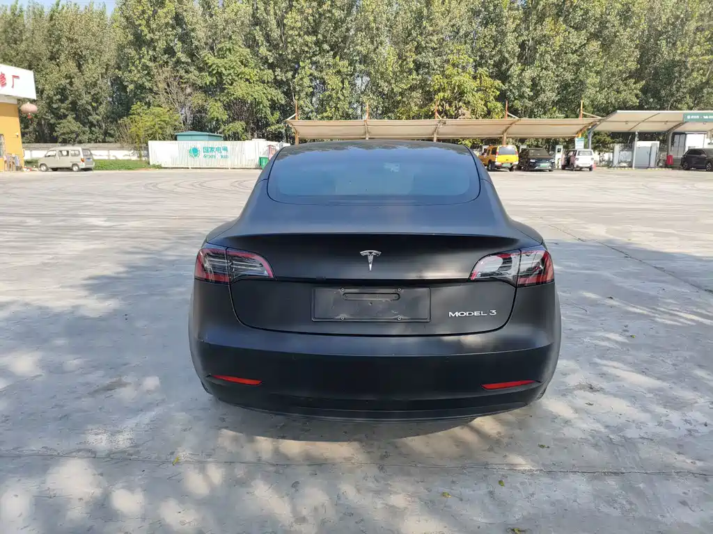 Tesla Model 3 — миниатюра 8