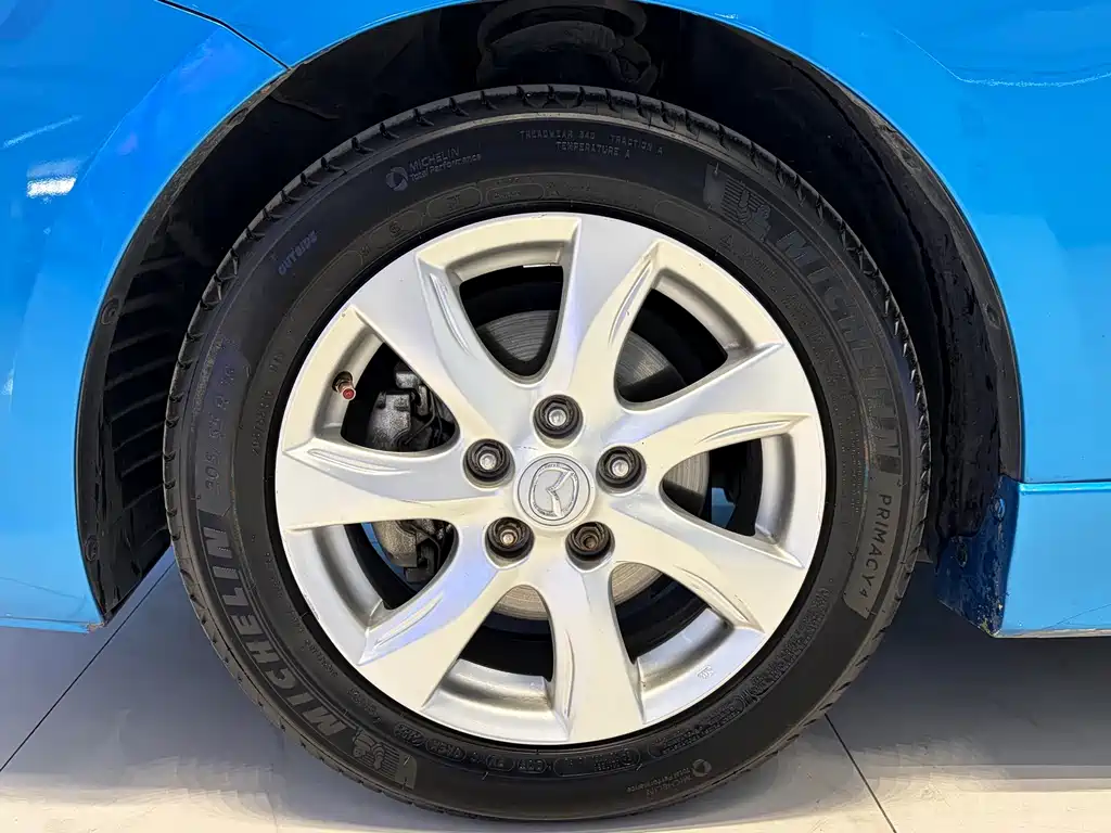 Mazda Mazda3 2010 2.0 AT Luxury