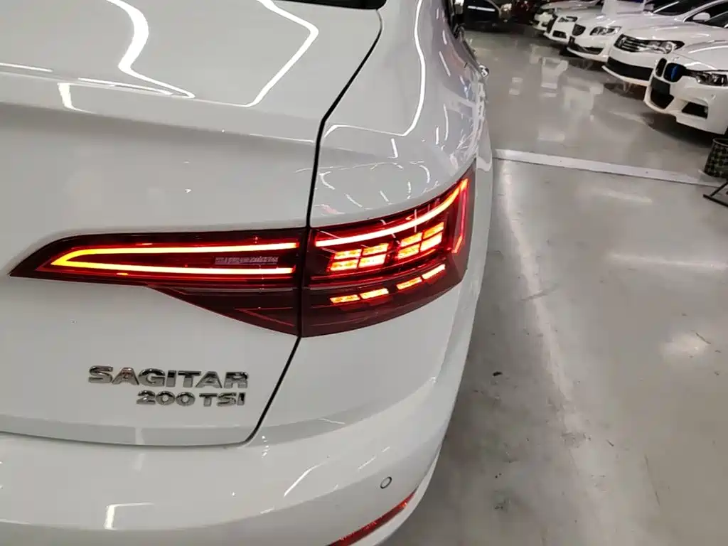 Volkswagen Sagitar — миниатюра 8