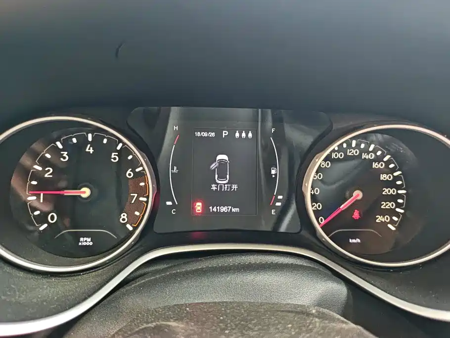 Jeep Compass — миниатюра 14
