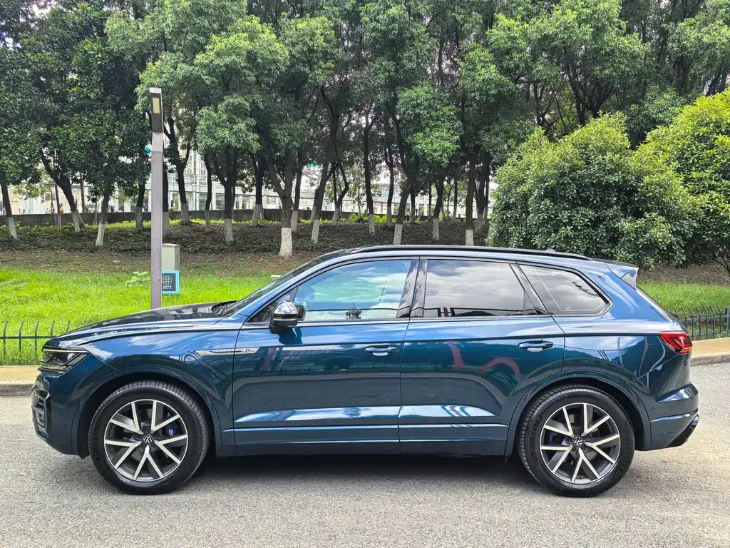 Volkswagen Touareg — миниатюра 4