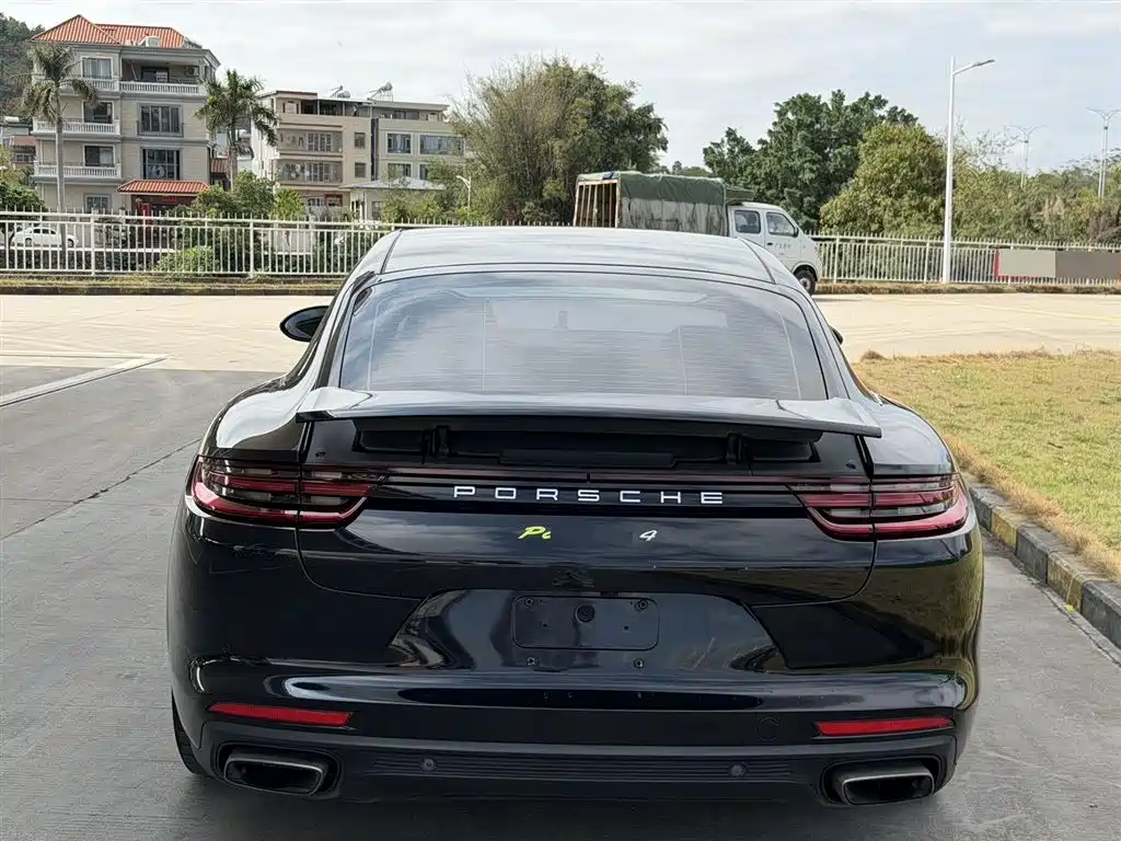PORSCHE PANAMERA NEW ENERGY