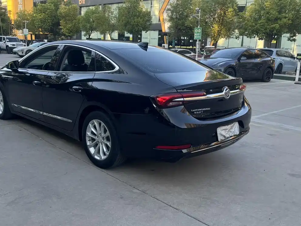 Buick LaCrosse — миниатюра 4