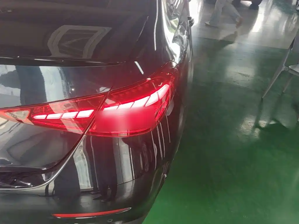 Mercedes-Benz C-Class — миниатюра 8