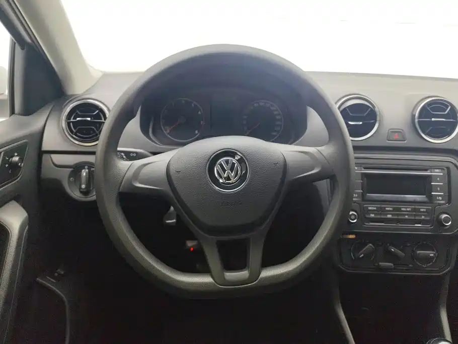 Volkswagen Jetta — миниатюра 15