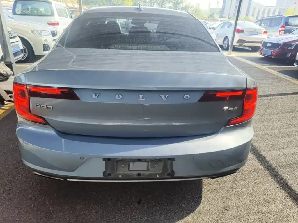 Volvo S90 — миниатюра 6