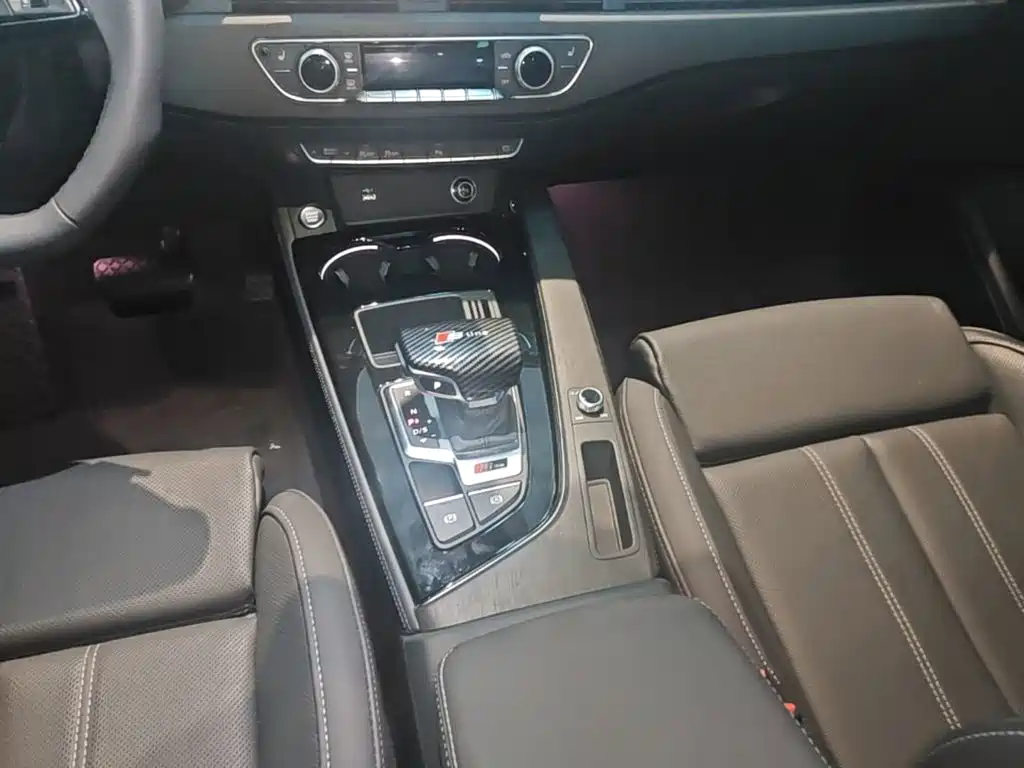 Audi A4L — миниатюра 14