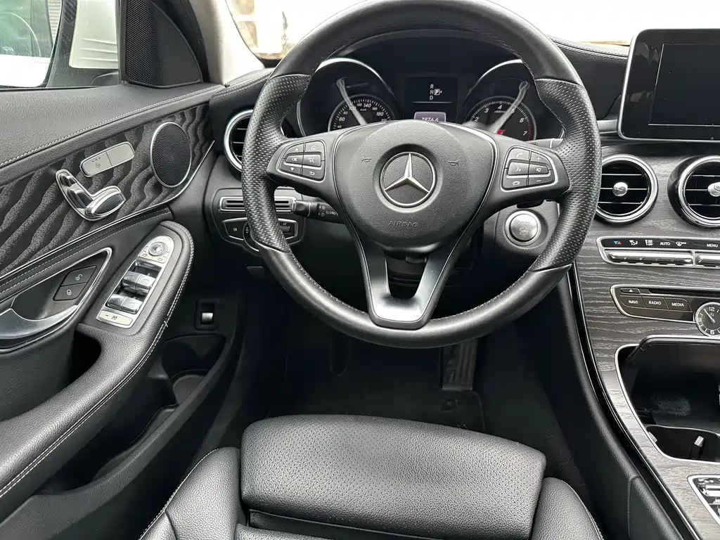 Mercedes-Benz C-Class — миниатюра 9