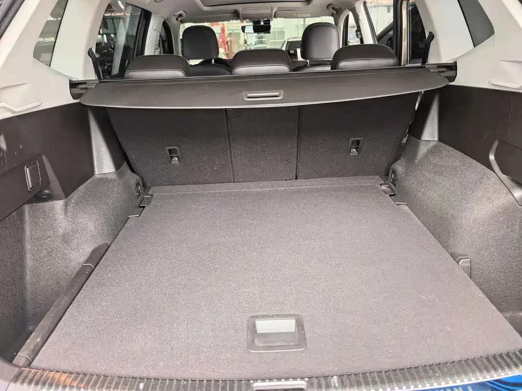 Volkswagen Tiguan L — миниатюра 13