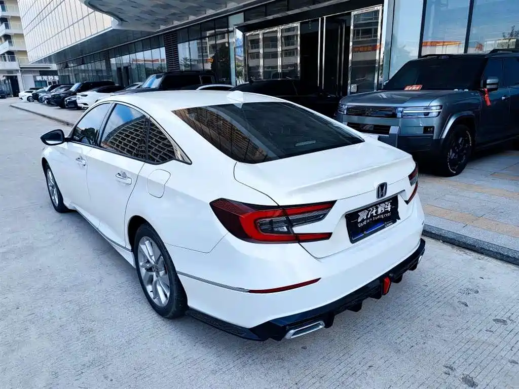Honda Accord — миниатюра 7