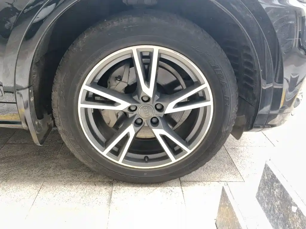 Audi Q5L — миниатюра 8