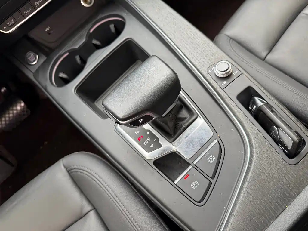 Audi A4 (Import) — миниатюра 9