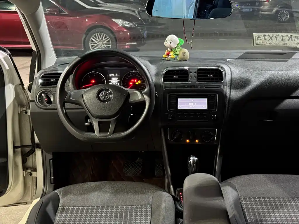 Volkswagen Polo — миниатюра 11